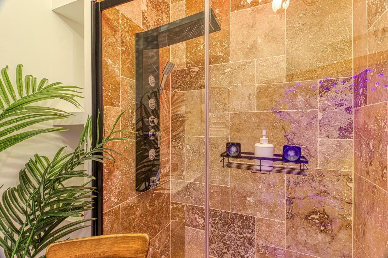Le Saint-Pierre - Idealement Situe Avec Sauna Calais Dış mekan fotoğraf